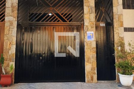 Casa à venda com 200m², 3 quartos e 4 vagasFachada