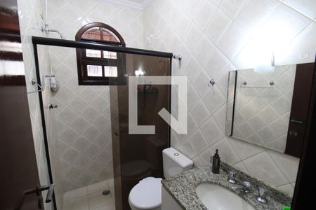 Casa à venda com 200m², 3 quartos e 4 vagasBanheiro 
