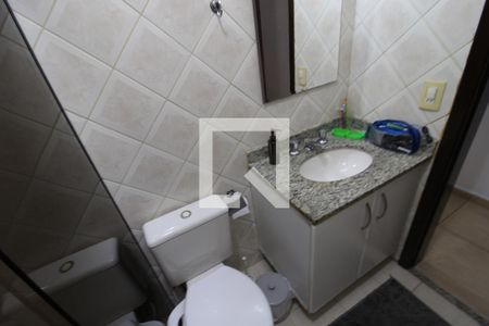 Casa à venda com 200m², 3 quartos e 4 vagasBanheiro 