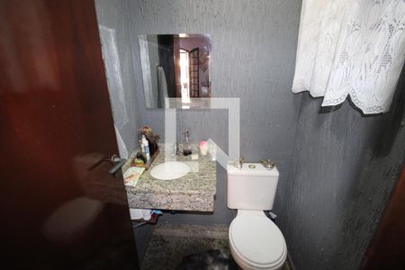 Casa à venda com 200m², 3 quartos e 4 vagasLavabo