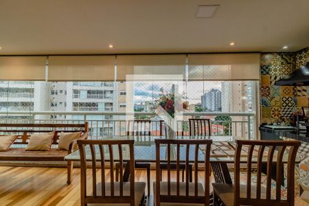 Sala de apartamento à venda com 3 quartos, 108m² em Vila Alexandria, São Paulo