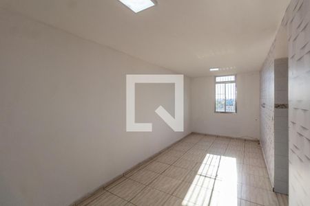 Sala  de apartamento à venda com 2 quartos, 56m² em Conjunto Residencial José Bonifácio, São Paulo