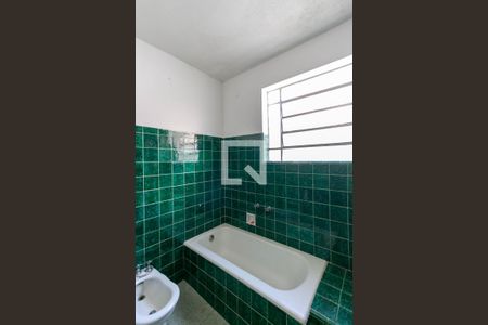 Casa à venda com 435m², 4 quartos e 3 vagas Casa à venda com 435m², 4 quartos e 3 vagasBanheiro