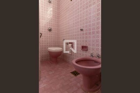 Casa à venda com 435m², 4 quartos e 3 vagas Casa à venda com 435m², 4 quartos e 3 vagasSuíte