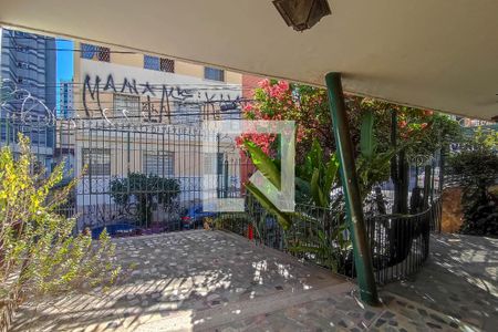 Casa à venda com 435m², 4 quartos e 3 vagas Casa à venda com 435m², 4 quartos e 3 vagasÁrea Externa