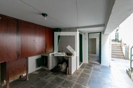 Casa à venda com 435m², 4 quartos e 3 vagas Casa à venda com 435m², 4 quartos e 3 vagasÁrea de Serviço 1