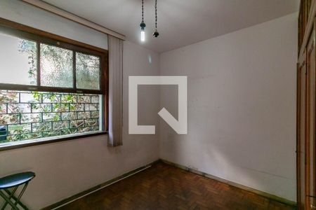 Quarto 2 de casa à venda com 4 quartos, 435m² em Santo Antônio, Belo Horizonte