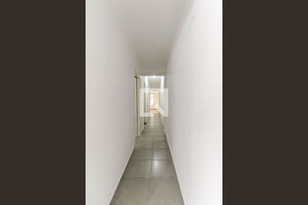 Casa à venda com 80m², 4 quartos e 2 vagasCorredor