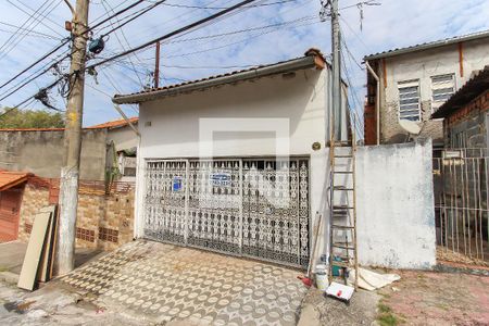 Casa à venda com 80m², 4 quartos e 2 vagasFachada