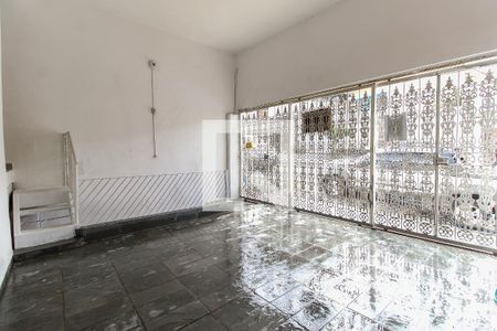 Casa à venda com 80m², 4 quartos e 2 vagasGaragem