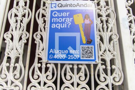 Casa à venda com 80m², 4 quartos e 2 vagasFachada