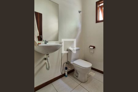 Lavabo de casa de condomínio para alugar com 5 quartos, 350m² em Vargem Grande, Rio de Janeiro
