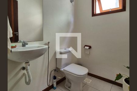 Lavabo de casa de condomínio para alugar com 5 quartos, 350m² em Vargem Grande, Rio de Janeiro