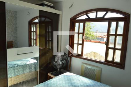 Quarto 1 de casa de condomínio para alugar com 2 quartos, 100m² em Taquara, Rio de Janeiro