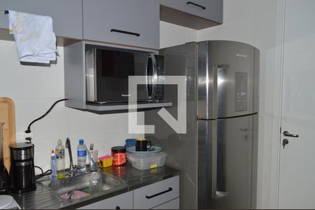 Cozinha e Área de Serviço de apartamento à venda com 2 quartos, 42m² em Cambuci, São Paulo