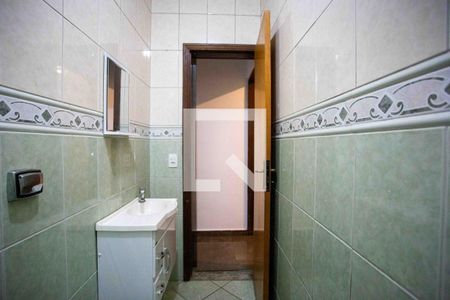 Banheiro 1 de casa à venda com 3 quartos, 180m² em Conceição, Diadema