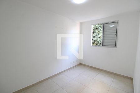Quarto 2 de apartamento para alugar com 2 quartos, 48m² em Vila Dionisia, São Paulo