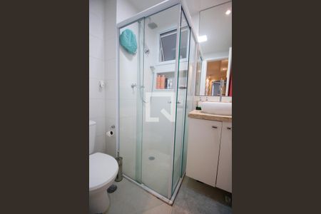 Banheiro de apartamento para alugar com 2 quartos, 58m² em Jardim Monte Alegre, Taboão da Serra