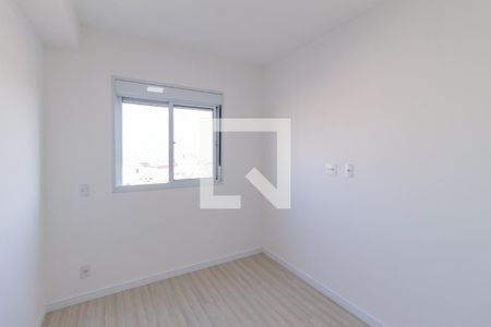 Quarto 1 de apartamento para alugar com 2 quartos, 37m² em Jardim Copiuva, Carapicuíba