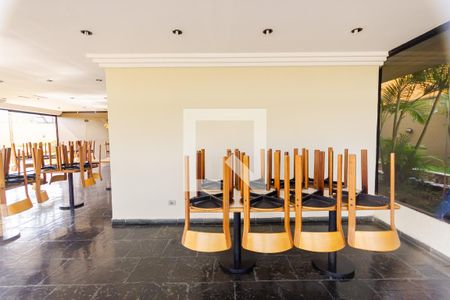 Apartamento para alugar com 130m², 3 quartos e 2 vagasÁrea comum - Salão de festas