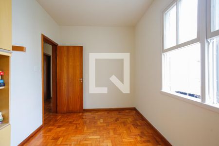 Quarto 1 de apartamento para alugar com 3 quartos, 87m² em Sarandi, Porto Alegre