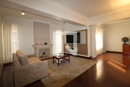 Apartamento para alugar com 4 quartos, 278m² em Cambuí, Campinas