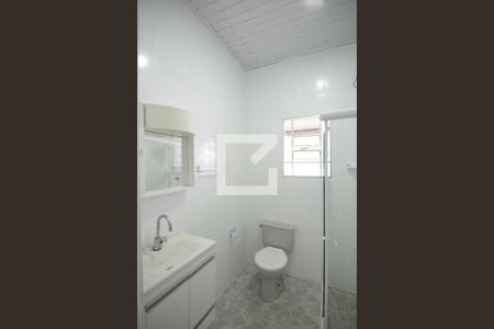 Banheiro de casa para alugar com 2 quartos, 80m² em Vila Monumento, São Paulo