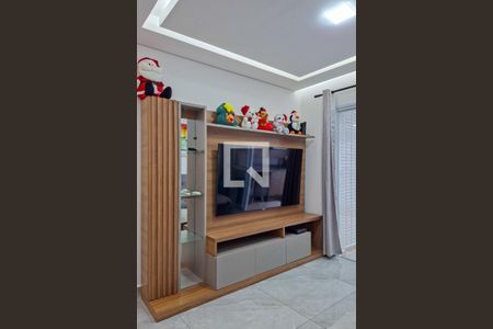 Sala de apartamento para alugar com 2 quartos, 80m² em Guilhermina, Praia Grande