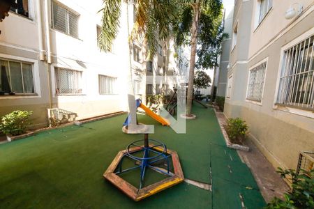 Apartamento para alugar com 49m², 2 quartos e 1 vaga Apartamento para alugar com 49m², 2 quartos e 1 vagaÁrea comum - Playground