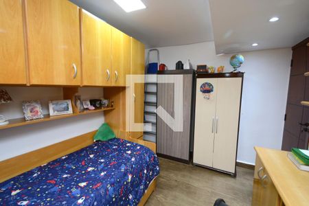 Casa de condomínio à venda com 130m², 4 quartos e 5 vagasQuarto 3 - Suíte