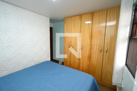 Casa de condomínio à venda com 130m², 4 quartos e 5 vagasQuarto 1