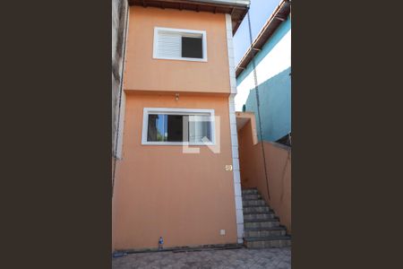 Casa para alugar com 100m², 2 quartos e 2 vagasFachada Casa