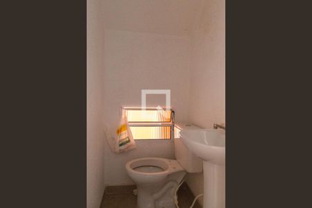 Casa para alugar com 100m², 2 quartos e 2 vagasLavabo
