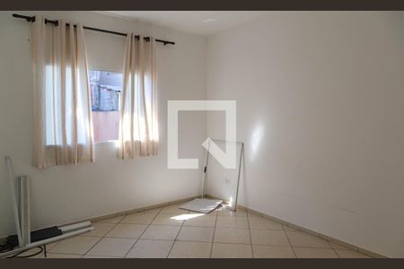 Casa para alugar com 100m², 2 quartos e 2 vagasQuarto 2