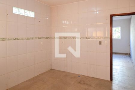 Casa para alugar com 100m², 2 quartos e 2 vagasCozinha