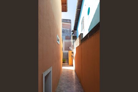 Casa para alugar com 100m², 2 quartos e 2 vagasCorredor