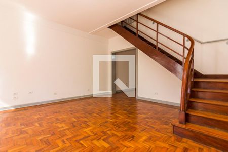 Casa para alugar com 185m², 4 quartos e 2 vagassala