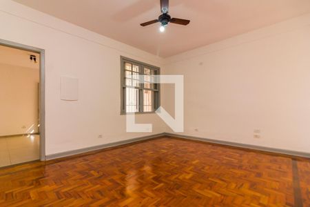 Casa para alugar com 185m², 4 quartos e 2 vagassala