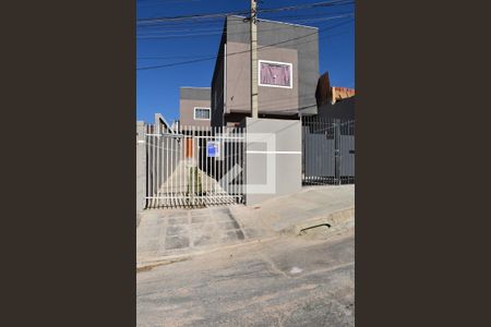 Casa para alugar com 88m², 3 quartos e 1 vagaFachada