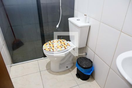 Casa à venda com 125m², 2 quartos e 2 vagas Casa à venda com 125m², 2 quartos e 2 vagasBanheiro