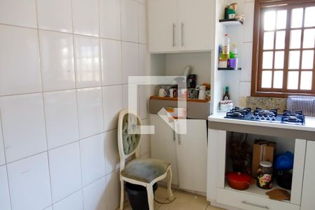Casa à venda com 125m², 2 quartos e 2 vagas Casa à venda com 125m², 2 quartos e 2 vagasCozinha