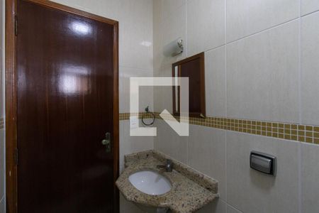 Casa à venda com 120m², 3 quartos e 2 vagas Casa à venda com 120m², 3 quartos e 2 vagasBanheiro Social