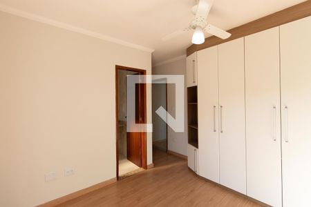 Casa à venda com 120m², 3 quartos e 2 vagas Casa à venda com 120m², 3 quartos e 2 vagasQuarto Suíte