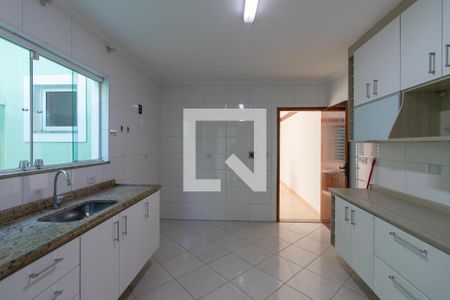 Casa à venda com 120m², 3 quartos e 2 vagas Casa à venda com 120m², 3 quartos e 2 vagasCozinha
