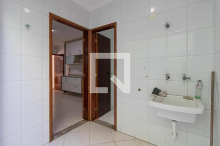 Casa à venda com 120m², 3 quartos e 2 vagas Casa à venda com 120m², 3 quartos e 2 vagasÁrea de Serviço