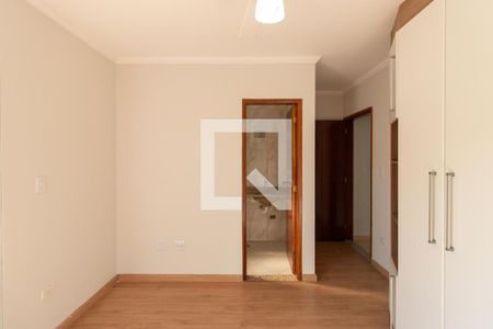 Casa à venda com 120m², 3 quartos e 2 vagas Casa à venda com 120m², 3 quartos e 2 vagasQuarto Suíte