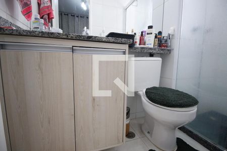 Banheiro da Suíte de apartamento para alugar com 3 quartos, 64m² em Vila Praia, São Paulo