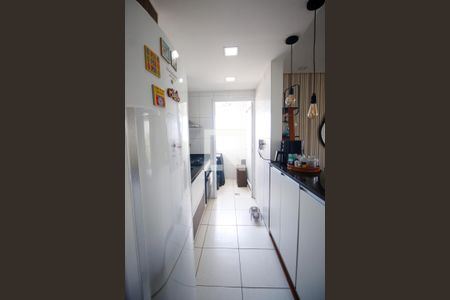 Cozinha e Área de Serviço de apartamento para alugar com 3 quartos, 64m² em Vila Praia, São Paulo