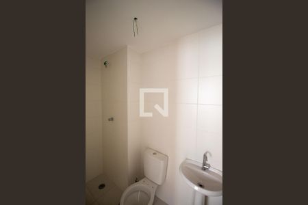 Apartamento para alugar com 33m², 2 quartos e sem vaga Apartamento para alugar com 33m², 2 quartos e sem vagaBanheiro