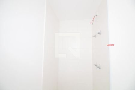 Banheiro de kitnet/studio para alugar com 1 quarto, 27m² em Santo Amaro, São Paulo